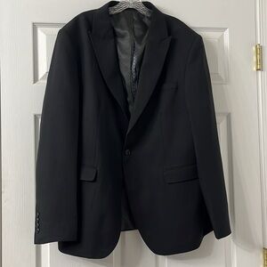 Black Derman Suit. Jacket 52R / Pants 42/30. Only worn 2 times. EUC